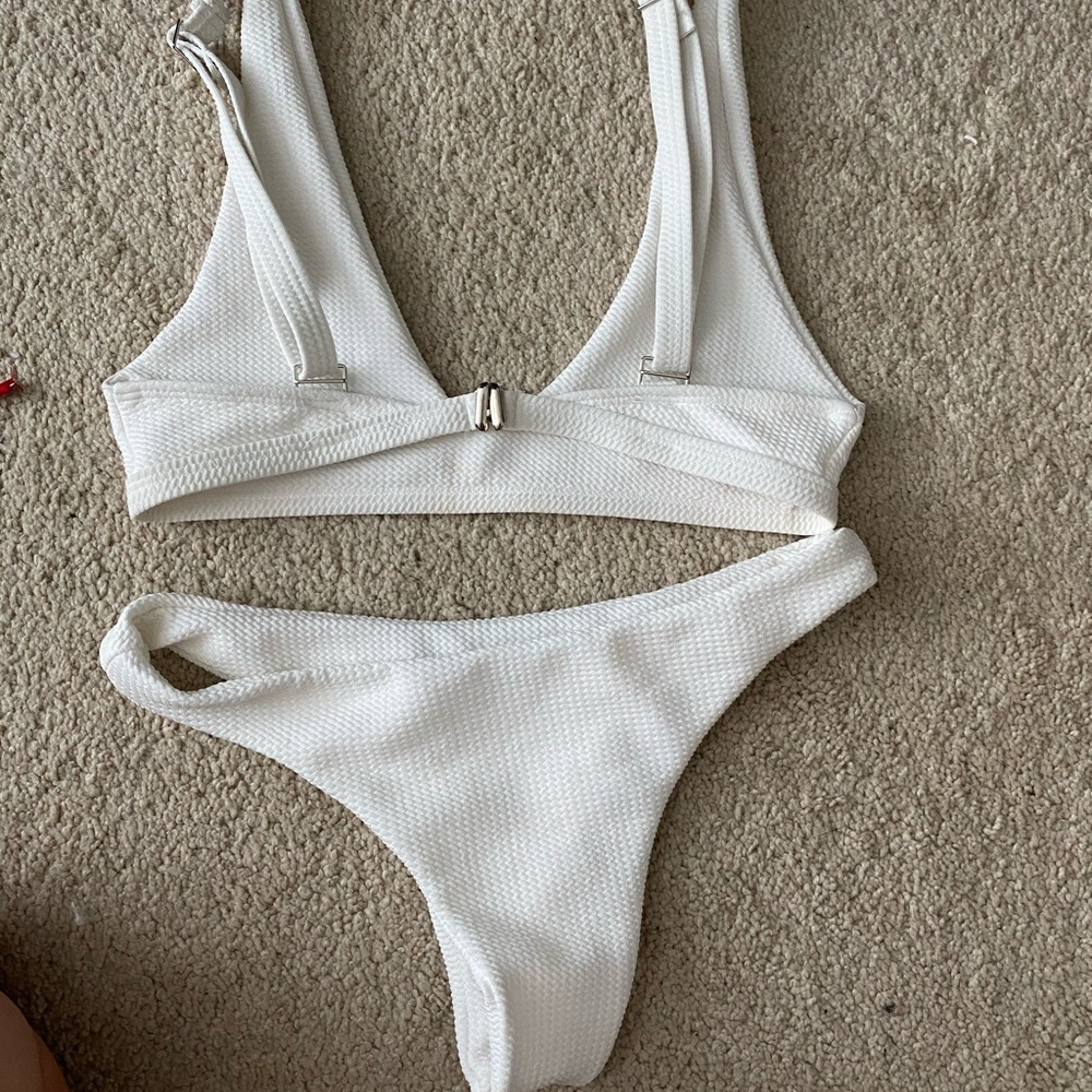 White bikini, never been worn, small - Picture 5 of 5
